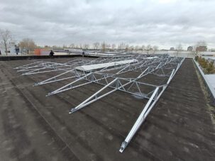 system-weak-roofs-systeem-zwakke-daken-zonnepanelen-zonne-panelen-installatie-installation-sunpannels-energietransitie- energie-energy-transition-nen7250-insurance-PVinstallatie-PV-solar-power-daken-montage-systemen-kosten-panels-solarpannels-innovation-innovatie